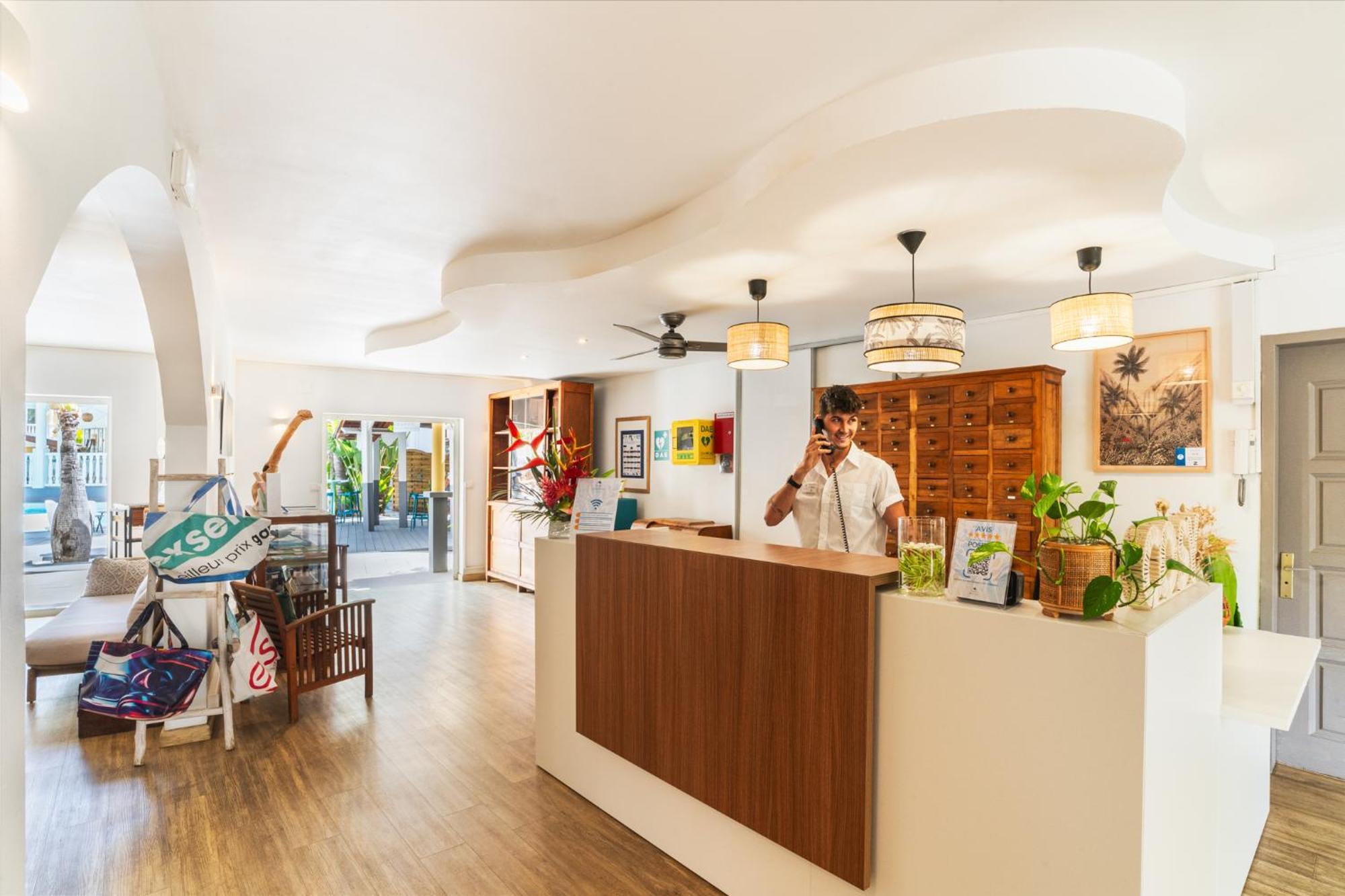 Hotel Exsel Ermitage Сен-Жиль-ле-Бен Екстер'єр фото
